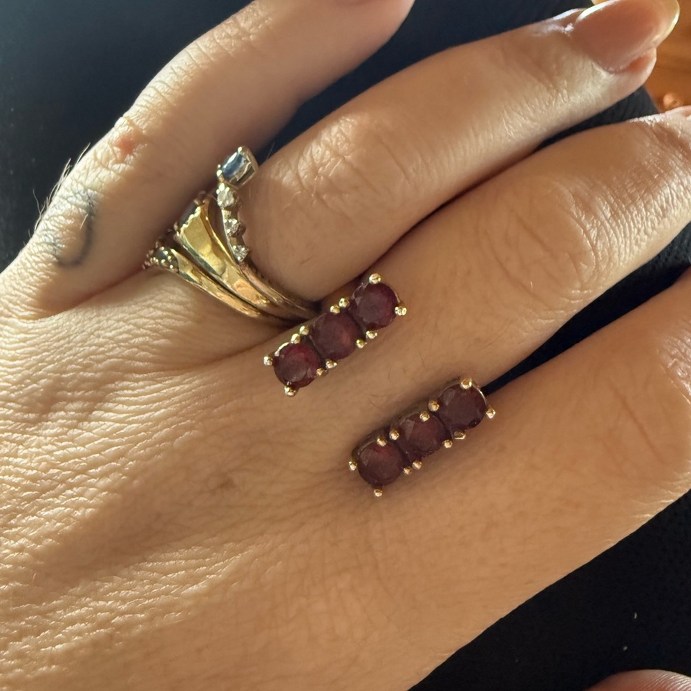 Valou Gold and garnet Ring